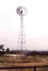 16_03_eolienne.jpeg (9710 octets)