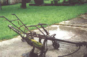 03_22_vieuxoutils.jpg (32695 octets)