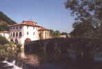 jm08_27a_pontvilla.jpg (30772 octets)